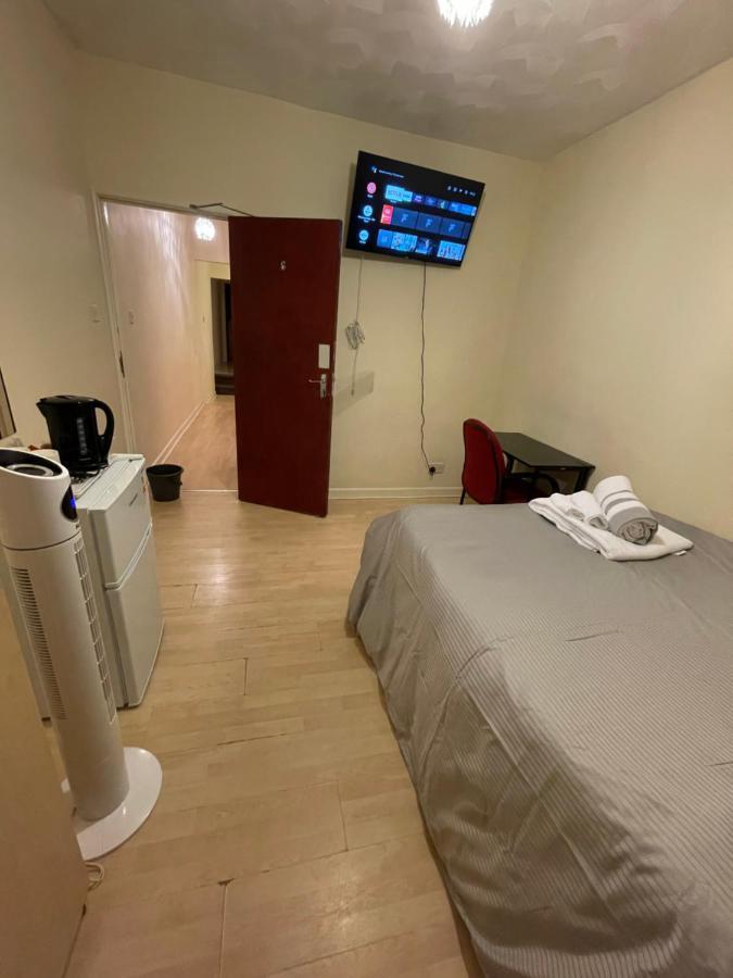 Blackberry Rooms Self-Catering Саутхамптън Екстериор снимка